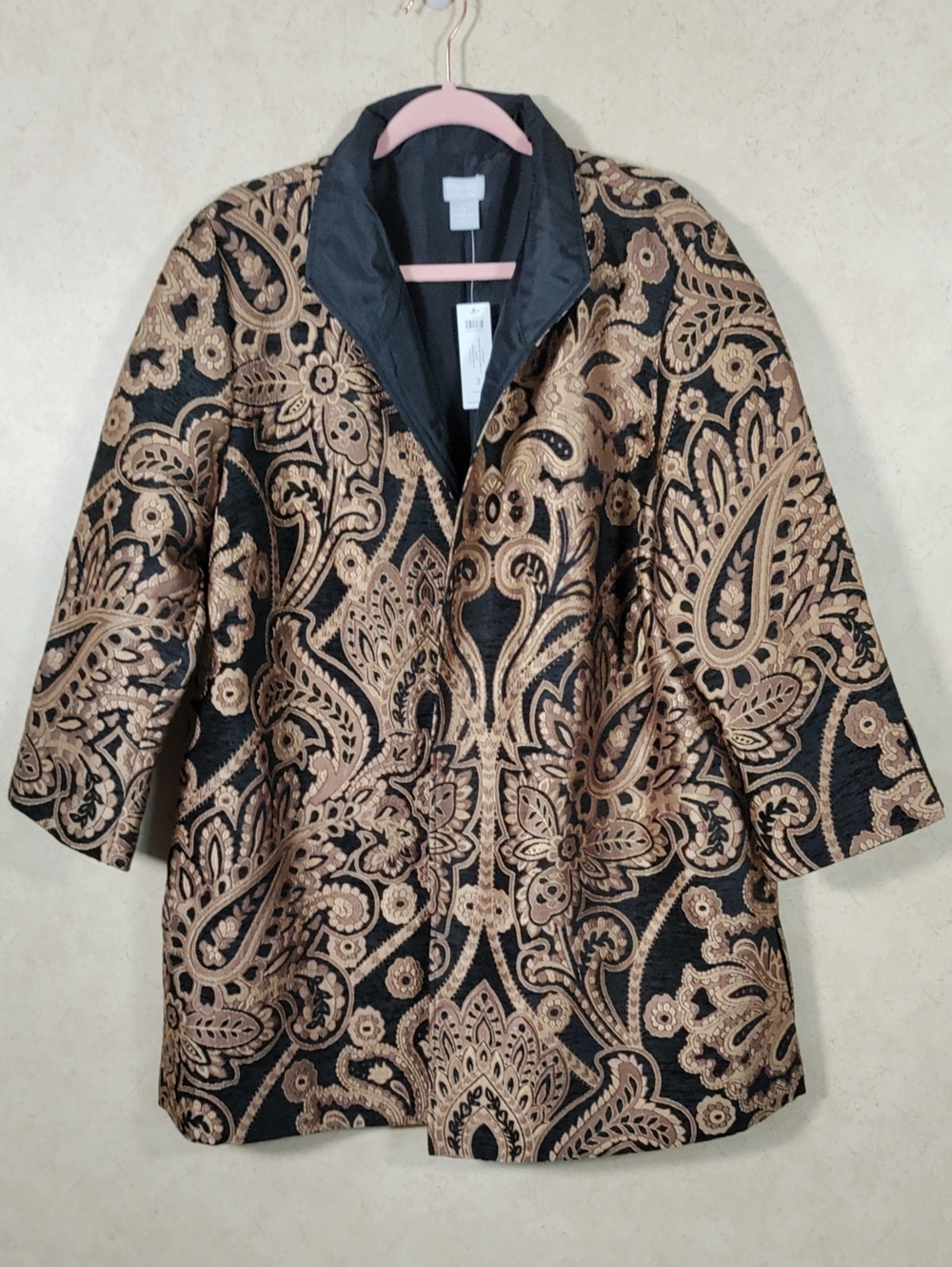 J176 Chico's Travelers Medallion Jacquard Black and Gold Jacket 3 XL NWT